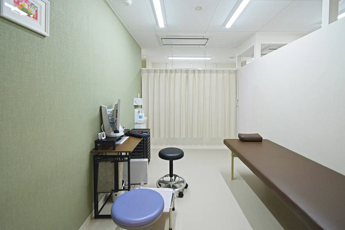 皮膚科診療室1